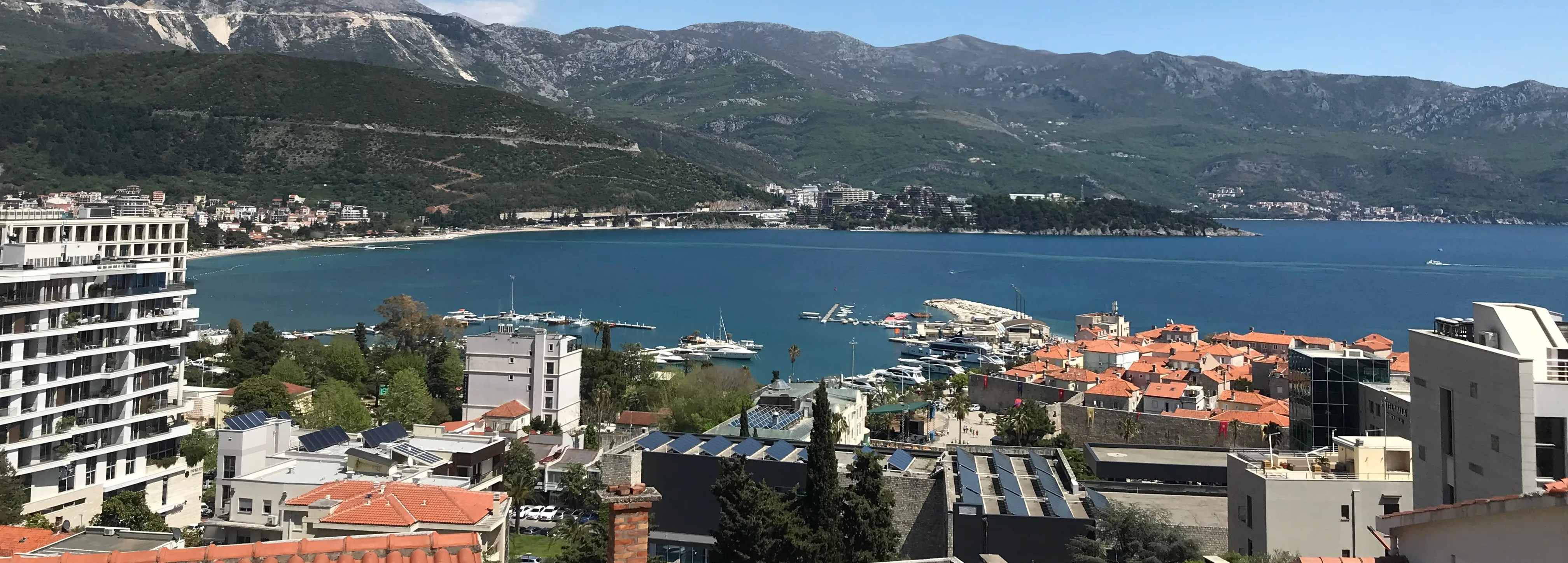 Панорама города Будва в Черногории