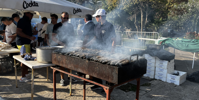 How they fry fish in Budva on Shirun Day