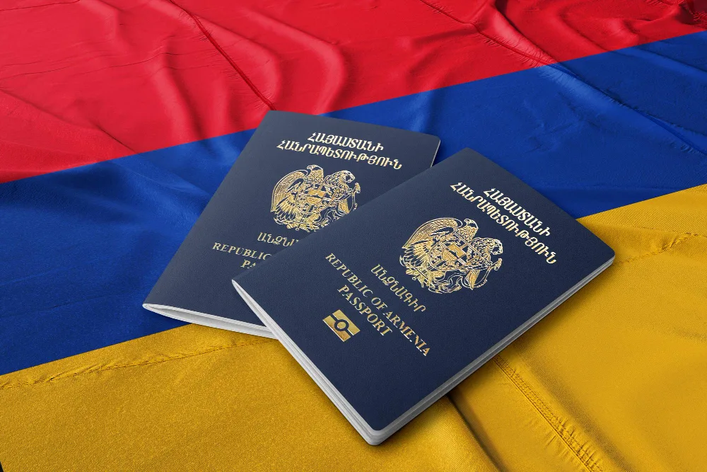 Синие паспорта на флаге Армении