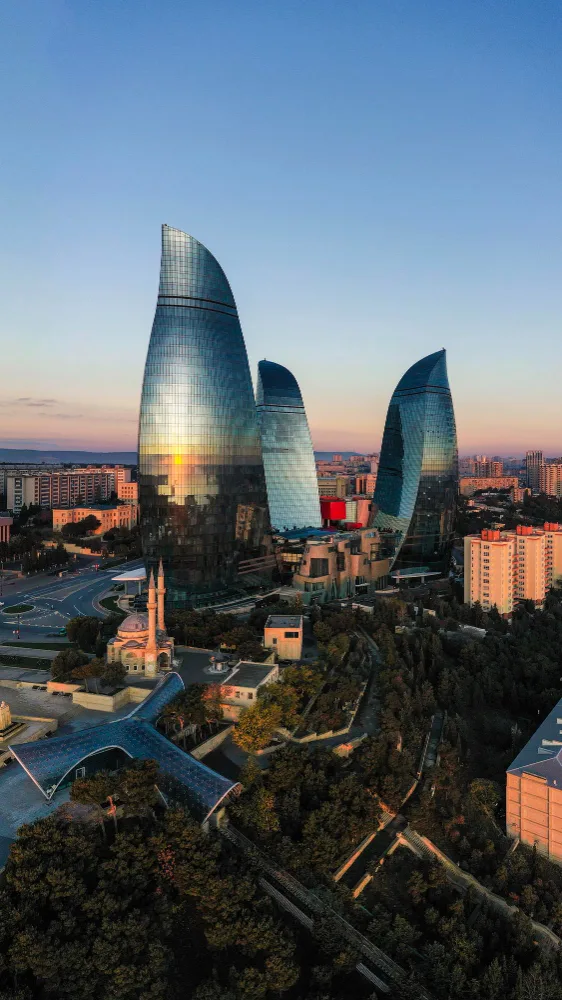 Пламенные башни в Баку