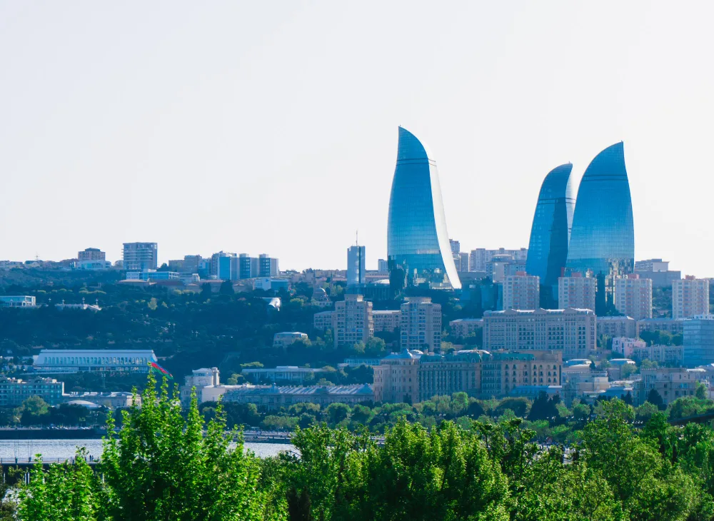 Панорама Пламенных башен в Баку