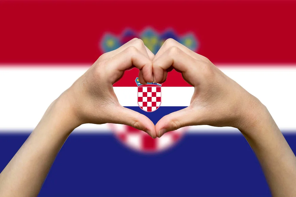 Сердце на фоне флага Хорватии
