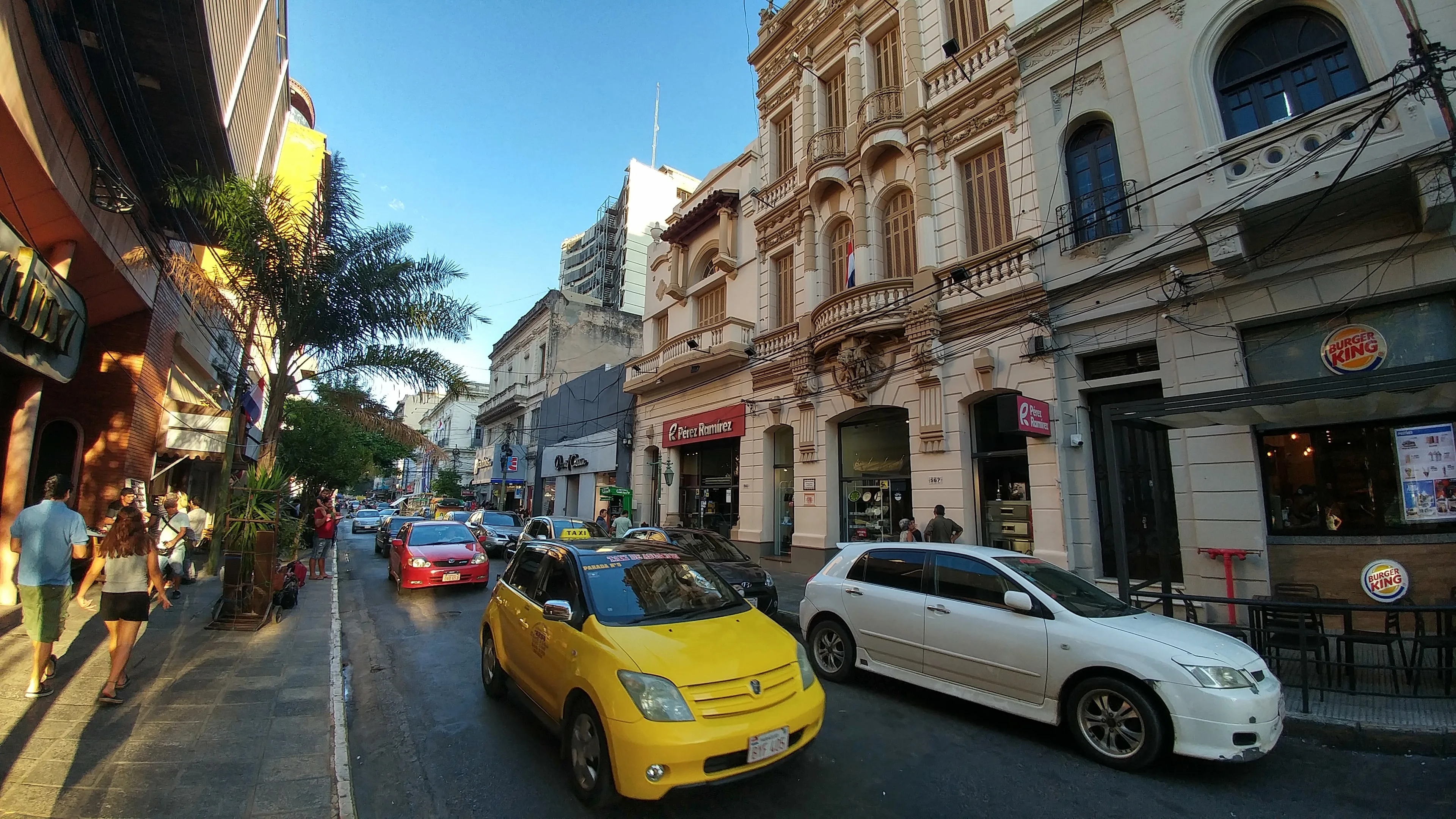 Улица Пальма в центре Асунсьона